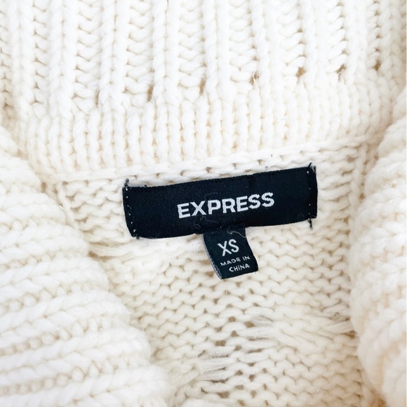 Express Cream Cowl Neck Cable Knit Short Sleeves Snap Button Sweater XS - Picture 13 of 16